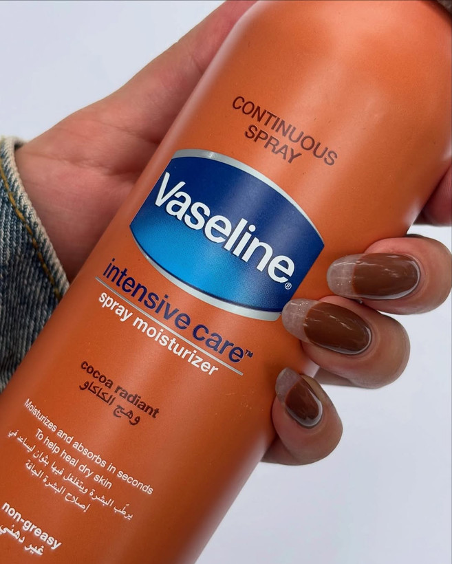 محصولات شکلاتی وازلین vaseline،بالم لب،لوسیون بدن،اسپری , لوسیون بدن,خوشبو کننده و ابرسان قوی پوست بدن و لب